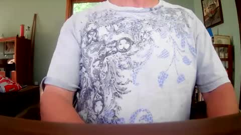 Snapshot of il_undercover chatting on 07/10/26, 12:08 il_undercover online show from 07/10/26, 12:08