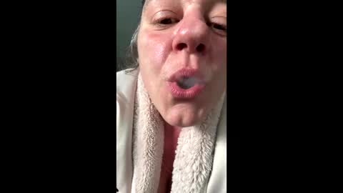 ilanamumma online show from 06/10/26, 07:46