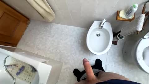 ilconte81 online show from 12/23/24, 01:45