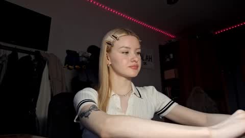 ShyLuna online show from 02/19/26, 05:25