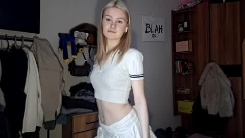 ShyLuna online show from 03/28/26, 05:18