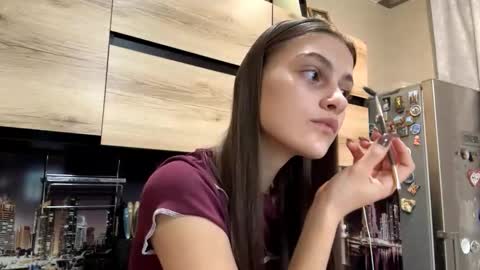 Snapshot of ilianaportwood chatting on 02/27/26, 01:22 Sophie online show from 02/27/26, 01:22