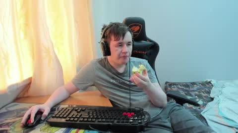 Snapshot of iliaskrislove chatting on 06/05/26, 12:22 iliaskris online show from 06/05/26, 12:22