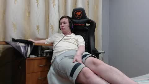 Snapshot of iliaskrisloveee chatting on 04/21/26, 08:12 lord online show from 04/21/26, 08:12