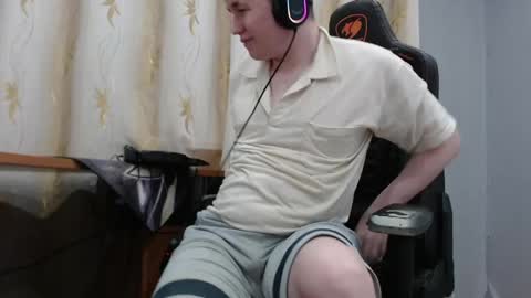 Snapshot of iliaskrisloveee chatting on 05/11/26, 04:04 lord online show from 05/11/26, 04:04