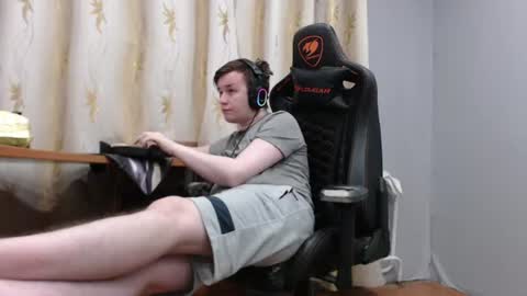 Snapshot of iliaskrisloveee chatting on 06/26/26, 06:12 lord online show from 06/26/26, 06:12