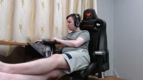 Snapshot of iliaskrisloveee chatting on 06/28/26, 12:27 lord online show from 06/28/26, 12:27