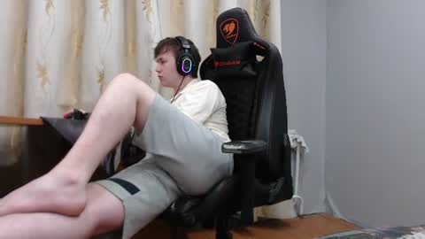 Snapshot of iliaskrisloveee chatting on 07/11/26, 08:33 lord online show from 07/11/26, 08:33