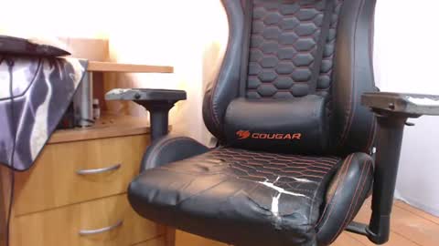 Snapshot of iliaskrisloveee chatting on 07/12/26, 08:38 lord online show from 07/12/26, 08:38