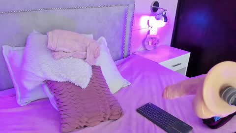 ILY   online show from 02/16/25, 01:25