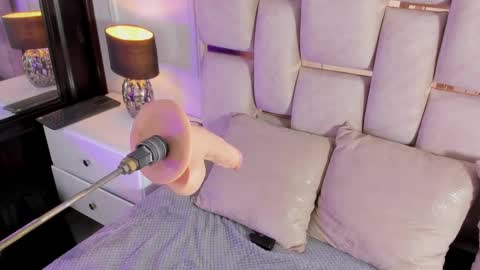 ILY   online show from 02/17/25, 02:48