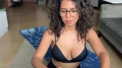 Kloe online show from 01/28/25, 10:12