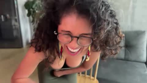 Kloe online show from 02/22/25, 09:48