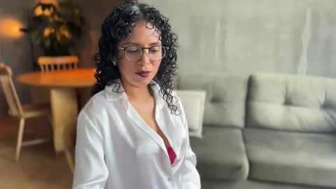 Kloe online show from 09/11/25, 07:03