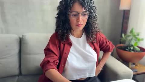 Kloe online show from 09/30/25, 08:03