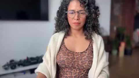 Kloe online show from 10/10/25, 08:41