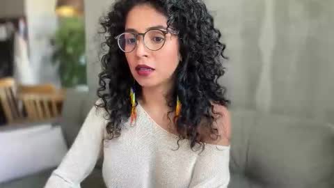 Kloe online show from 02/12/26, 08:37