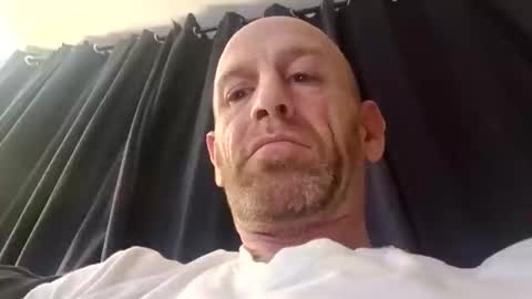 Snapshot of illrububuallday24 chatting on 11/26/25, 10:05 illrububuallday24 online show from 11/26/25, 10:05