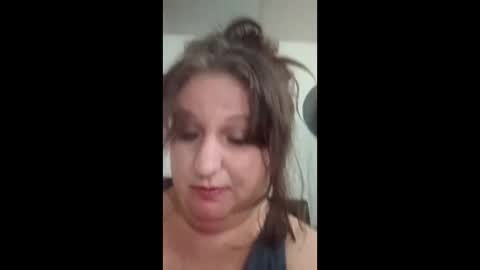 Snapshot of illuninaughty1021 chatting on 05/28/26, 02:58 illuninaughty1021 online show from 05/28/26, 02:58