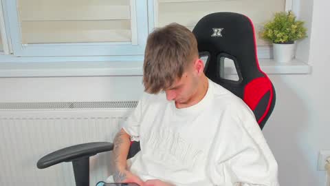 Snapshot of illusions888 chatting on 12/12/24, 07:26 D-Illusion online show from 12/12/24, 07:26