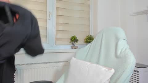 Snapshot of illusions888 chatting on 12/18/24, 03:33 D-Illusion online show from 12/18/24, 03:33