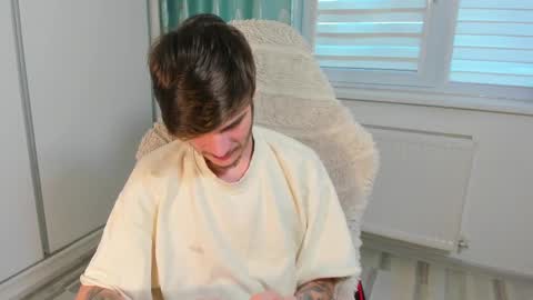 Snapshot of illusions888 chatting on 03/04/25, 01:49 D-Illusion online show from 03/04/25, 01:49