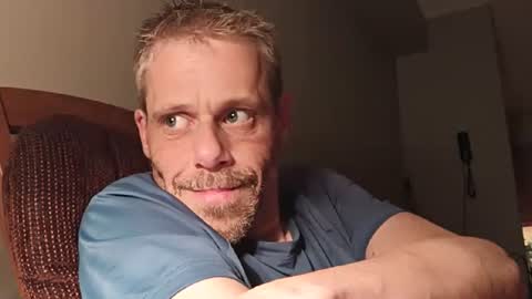 Ilovesquirterz1 online show from 12/09/24, 05:40