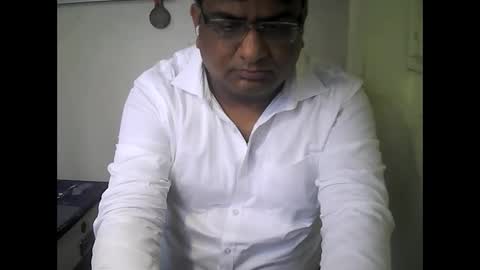 Snapshot of iloveumilf2310 chatting on 06/11/26, 11:19 iloveumilf2310 online show from 06/11/26, 11:19