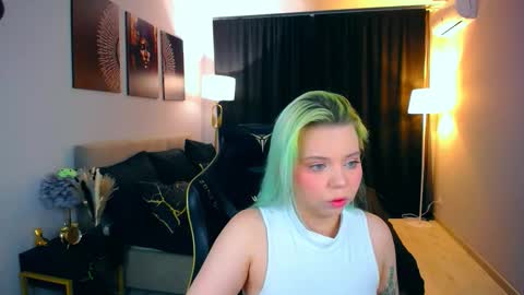 Roxy online show from 10/06/25, 07:33