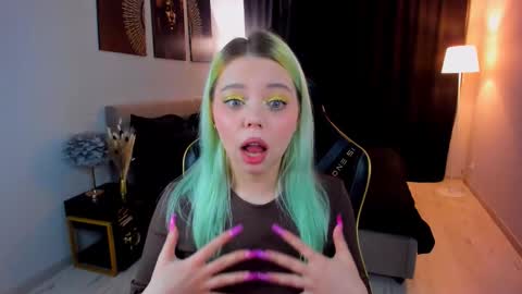 Roxy online show from 11/14/25, 07:12