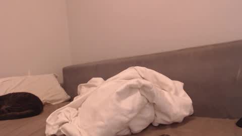 Amariah                          online show from 10/19/25, 08:31