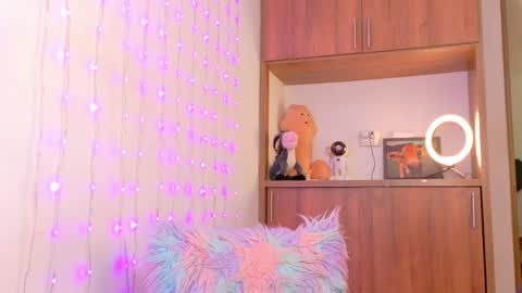 im_anna_ online show from 04/18/26, 08:20