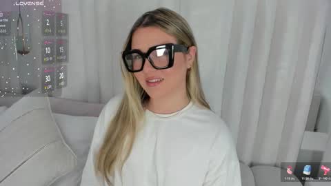 DAHLIA online show from 12/14/25, 02:00