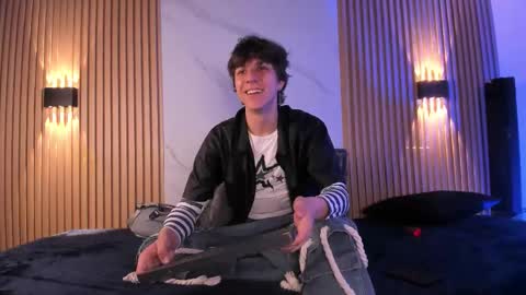 daren online show from 12/16/25, 01:43