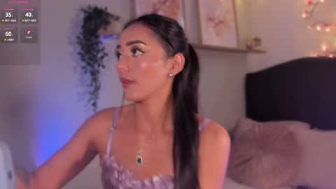 Isa online show from 09/18/25, 10:01