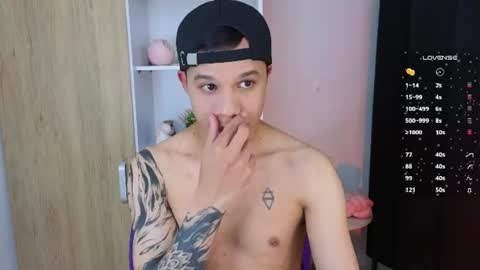 Snapshot of im_marco chatting on 06/18/26, 02:01 Marco online show from 06/18/26, 02:01
