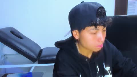 mathias online show from 02/11/26, 03:33