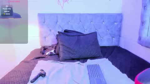 Mia online show from 03/24/26, 05:18