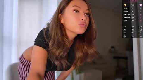 Milla online show from 11/12/25, 08:04