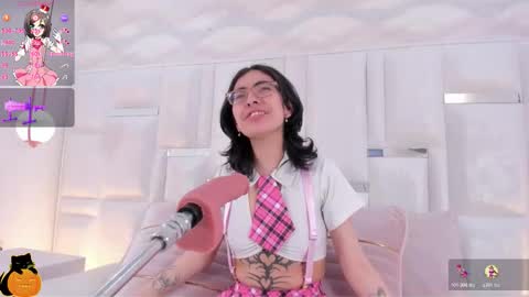 Moly  online show from 10/18/25, 09:15