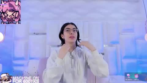 Moly  online show from 01/18/26, 02:21