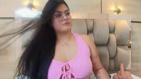 im mou  online show from 09/25/25, 01:37