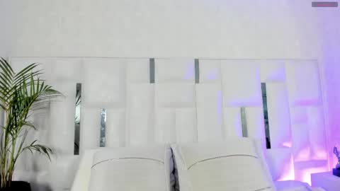 Nika online show from 12/18/25, 12:44