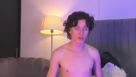 Perseo - Help me with 50 thumbs up online show from 12/13/25, 08:47