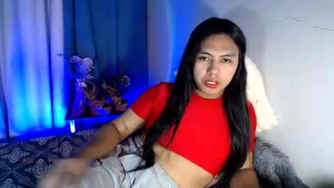 Snapshot of im_ur_girl_demure chatting on 06/24/26, 10:58 kyline online show from 06/24/26, 10:58