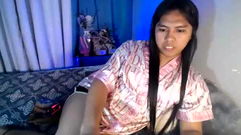 Snapshot of im_ur_girl_demure chatting on 06/29/26, 01:11 kyline online show from 06/29/26, 01:11