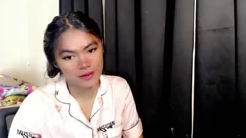 Snapshot of im_yourfairyannaxx chatting on 06/07/26, 04:27 im_yourfairyannaxx online show from 06/07/26, 04:27