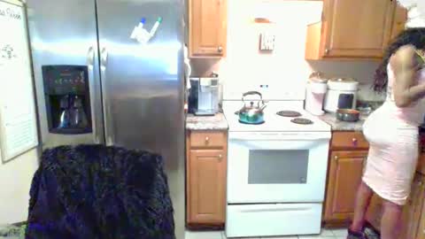 Snapshot of iman_love chatting on 01/23/25, 11:36 iman_love online show from 01/23/25, 11:36