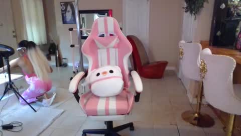 Snapshot of iman_love chatting on 10/02/25, 07:21 iman_love online show from 10/02/25, 07:21