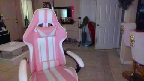 Snapshot of iman_love chatting on 10/23/25, 06:50 iman_love online show from 10/23/25, 06:50